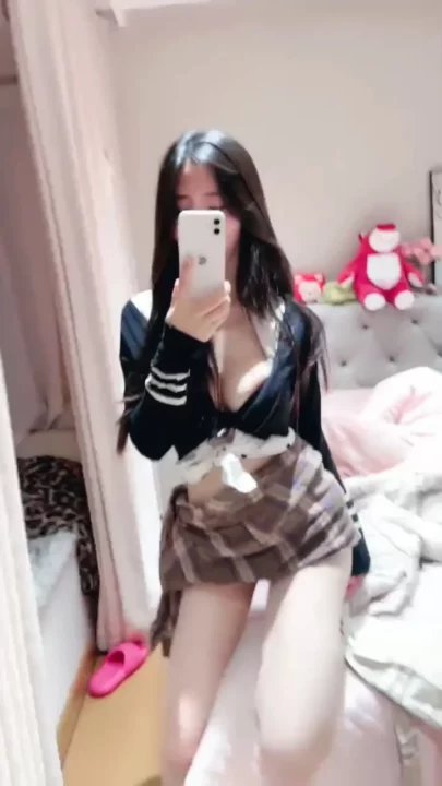 Screenshot 11 from Amateur Japanese Solo — Lingerie-Clad Big-Tits Performer in POV Bedroom Scene