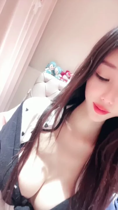 Screenshot 21 from Amateur Japanese Solo — Lingerie-Clad Big-Tits Performer in POV Bedroom Scene