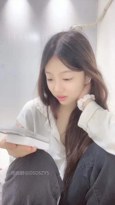 Screenshot 27 from Xinyi’s Leaked Solo Session — Japanese POV Lingerie Toy Play