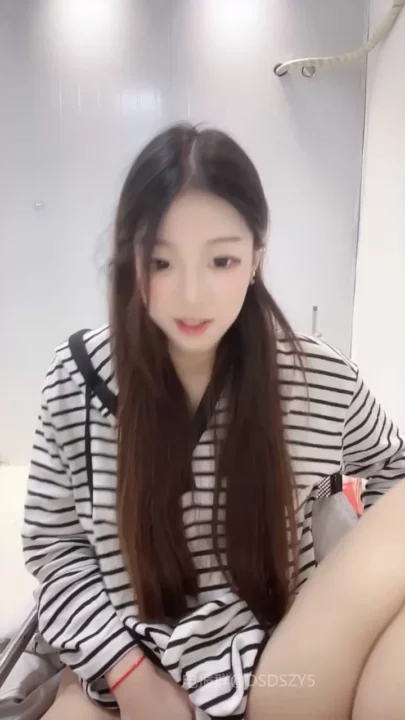 Screenshot 34 from Xinyi’s Leaked Solo Session — Japanese POV Lingerie Toy Play