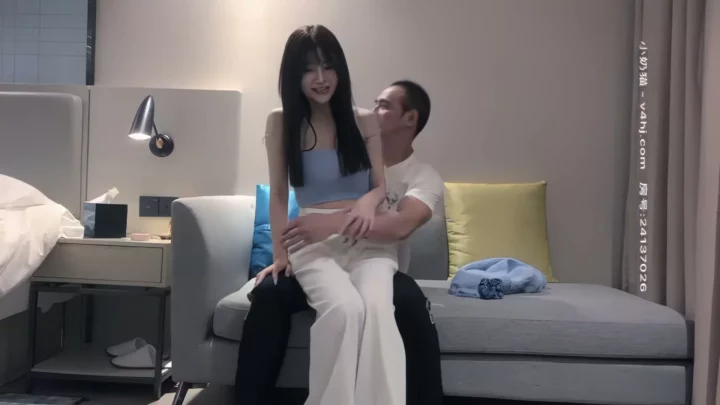 Lili’s Intense Hotel Encounter — Uncensored POV Creampie & Anal Action のスクリーンショット 2