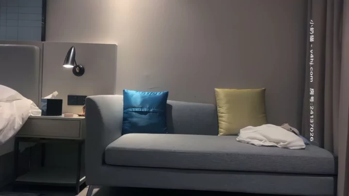Lili’s Intense Hotel Encounter — Uncensored POV Creampie & Anal Action のスクリーンショット 5