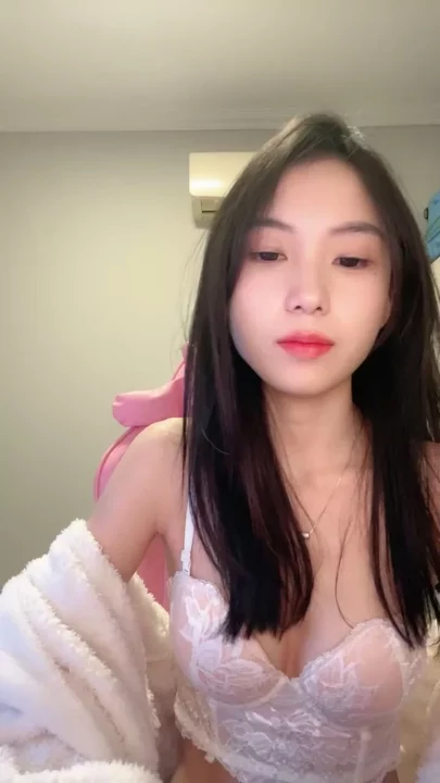 Screenshot 5 from Japanese POV Uncensored — Shanshan’s Amateur Bedroom Creampie with Blowjob and Masturbation