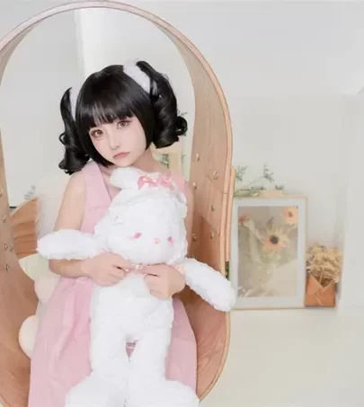 Petite Asian in Pink Lingerie — Intimate Japanese Solo Masturbation のスクリーンショット 17