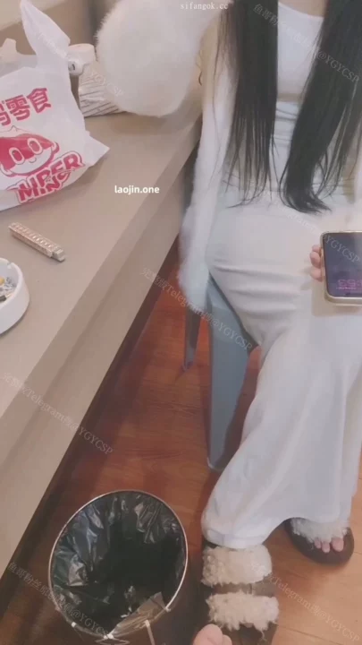 Screenshot 2 from POV Creampie with Petite Sasa — Shaved Pussy and Lingerie in Leaked Scene