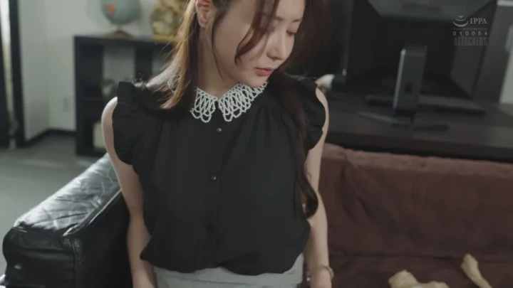 Screenshot 8 from Secretary Yaoyao Gets Hardcore Creampie in Uncensored Japanese POV Scene