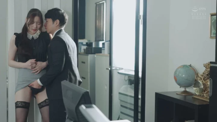 Screenshot 10 from Secretary Yaoyao Gets Hardcore Creampie in Uncensored Japanese POV Scene
