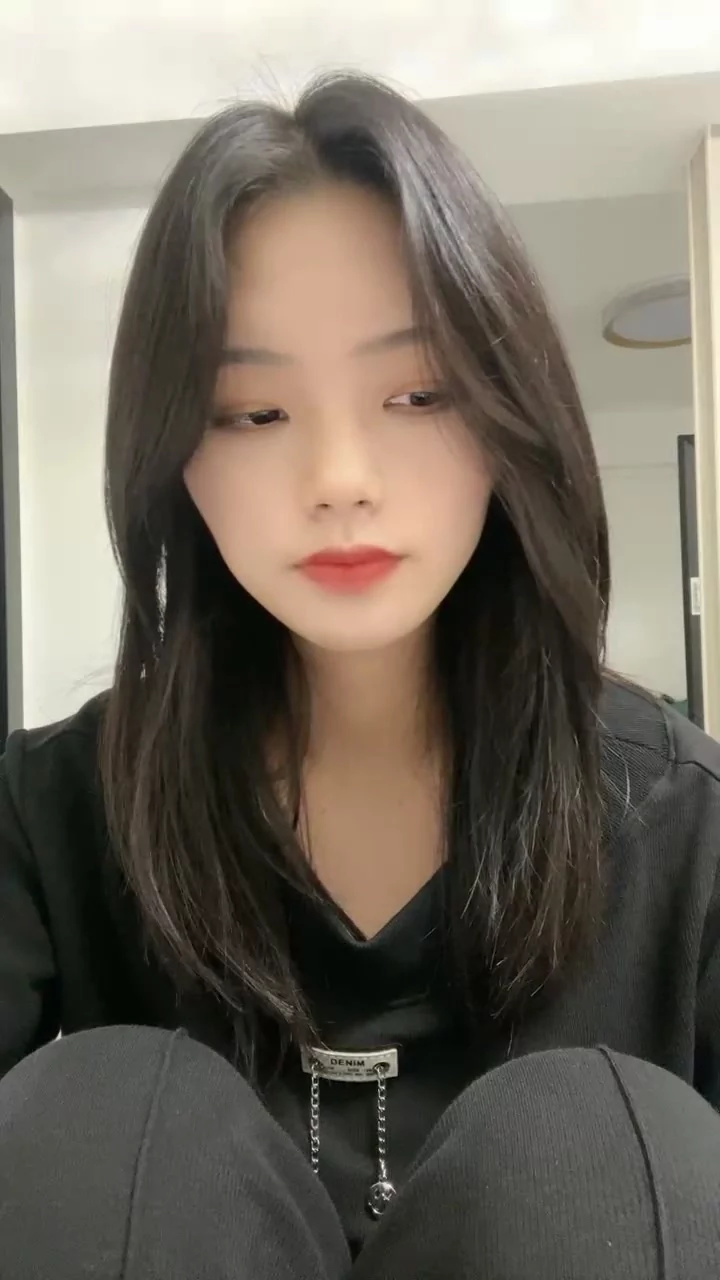 Play video: Blindfolded Yuxin in Fishnet Lingerie — Asian Amateur Solo with Dildo (Face Fully Visible)