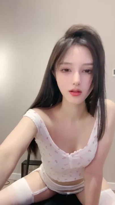 Screenshot 3 from Delicate Pink Lace Encounter — Petite Asian Solo Tease