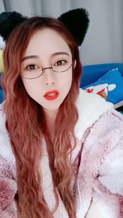 Sensual Asian Solo Play — Lingerie POV with Full Face Shown のスクリーンショット 20