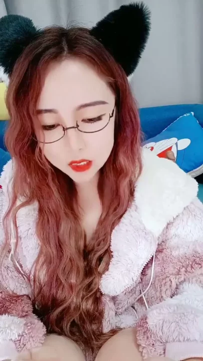 Sensual Asian Solo Play — Lingerie POV with Full Face Shown のスクリーンショット 21
