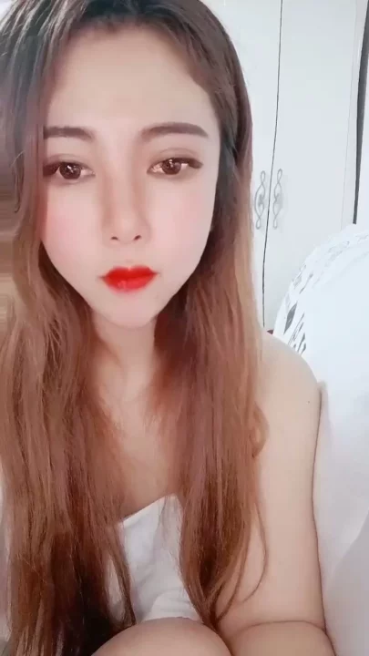 Sensual Asian Solo Play — Lingerie POV with Full Face Shown のスクリーンショット 6