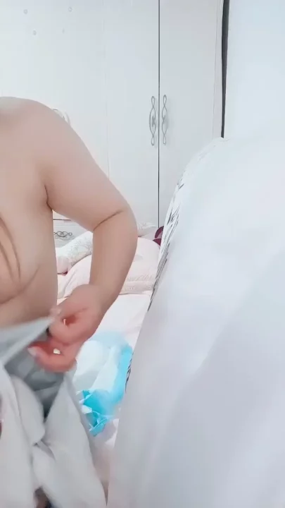 Sensual Asian Solo Play — Lingerie POV with Full Face Shown のスクリーンショット 8