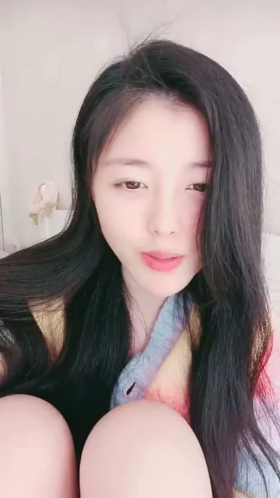 Self-Filmed Japanese Solo Play — Petite Lingerie Tease with Natural Light のスクリーンショット 17