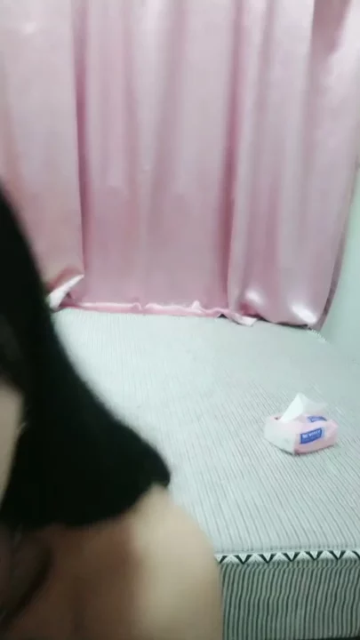 Uncensored Japanese Amateur POV — Lingerie-Clad Solo Session with Full Face Reveal のスクリーンショット 7