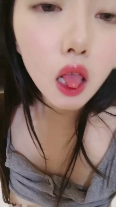 Young Japanese Amateur Solo & Partner Play — Shaved Petite with Full Face Reveal のスクリーンショット 6