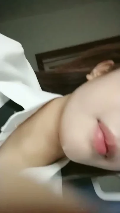 Xinxin’s Intimate Japanese POV Session — Lingerie & Stockings Tease のスクリーンショット 3