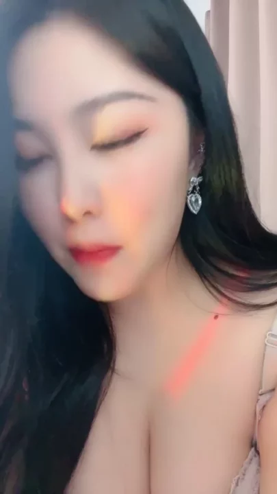 Screenshot 13 from Feifei’s Lingerie Selfie — Asian Amateur Leak with Big Natural Tits