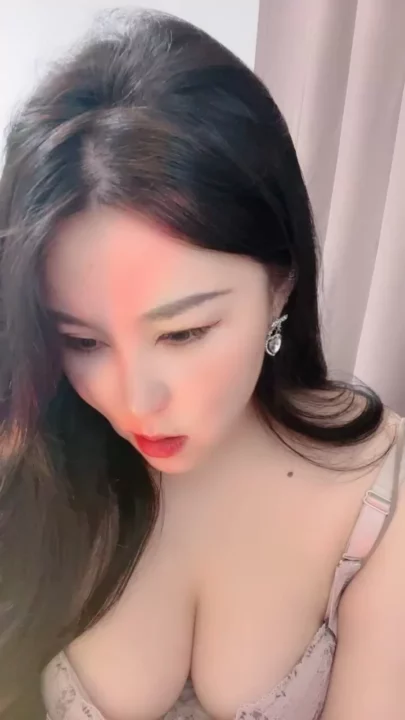 Screenshot 6 from Feifei’s Lingerie Selfie — Asian Amateur Leak with Big Natural Tits