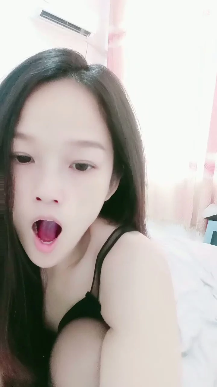 Play video: East Asian Solo Model in Black Lingerie — Slow Tease with Stockings & Heels