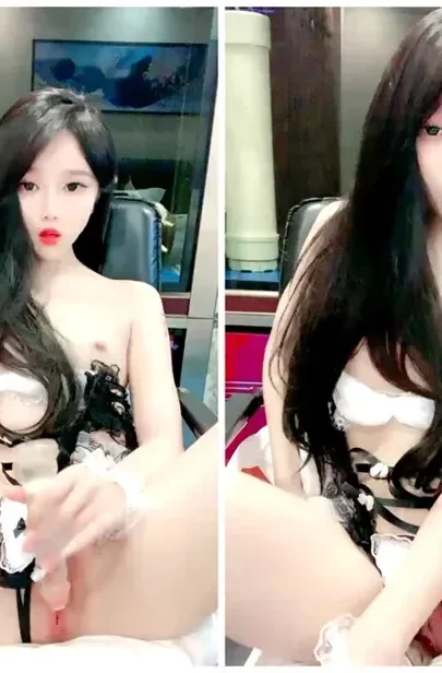 Screenshot 17 from East Asian Solo Stream — Black Lingerie Dildo Play & Creampie Hint