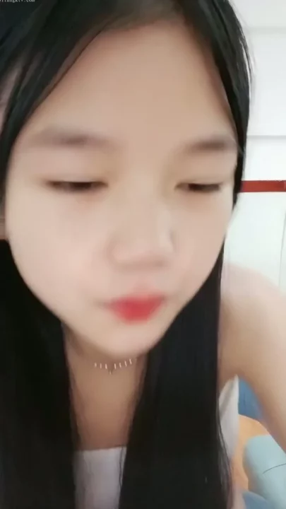 Screenshot 6 from FC2-PPV Livestream: Petite Asian Selfie Debut with Face Shown — Natural Small Tits