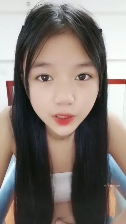 Screenshot 8 from FC2-PPV Livestream: Petite Asian Selfie Debut with Face Shown — Natural Small Tits
