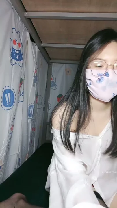 Leaked Asian Amateur Solo Session — Stockings & Dildo Play in Dorm Room POV のスクリーンショット 16
