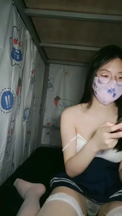 Leaked Asian Amateur Solo Session — Stockings & Dildo Play in Dorm Room POV のスクリーンショット 18
