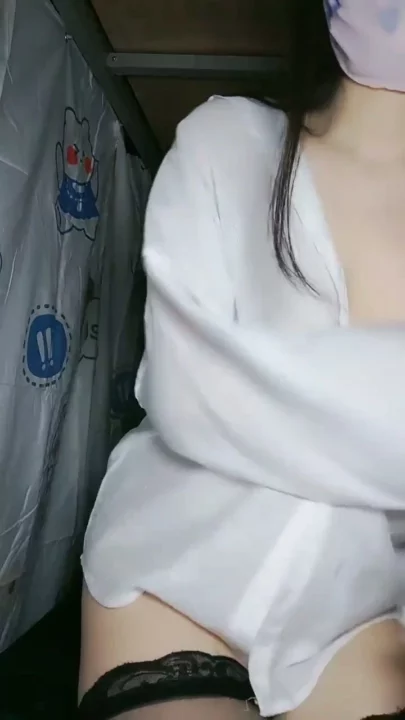 Leaked Asian Amateur Solo Session — Stockings & Dildo Play in Dorm Room POV のスクリーンショット 10