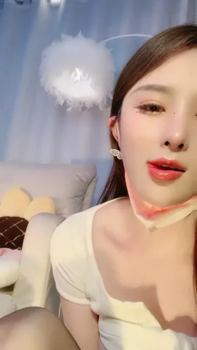 Petite Asian Solo Session — Lingerie & Toy Play in Raw POV Footage のスクリーンショット 15