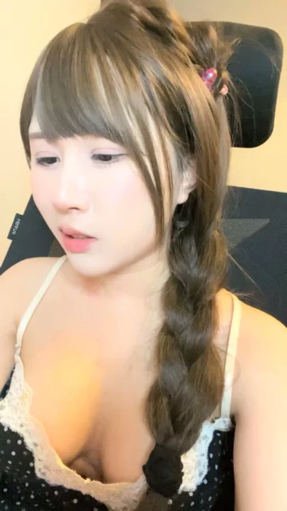 Screenshot 1 from Self-Shot Asian Solo — Black Polka-Dot Lingerie Vibes on Office Chair