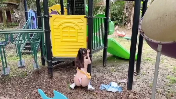 Screenshot 10 from Mo Wu Miao’s Bold Outdoor Solo — Uncensored Asian Amateur in Playground