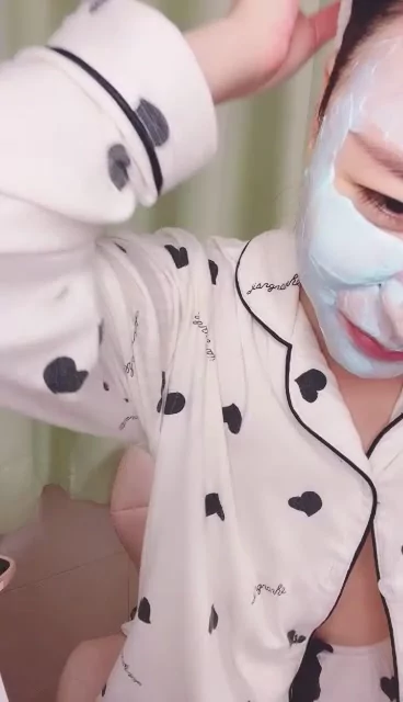 Play video: Uncensored Asian Solo Play — Shaved Pussy Close-Ups & Intimate Moans