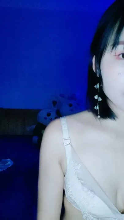 Screenshot 15 from Solo Asian Amateur Play — Lingerie & Bikini Teasing in Private Bedroom Session