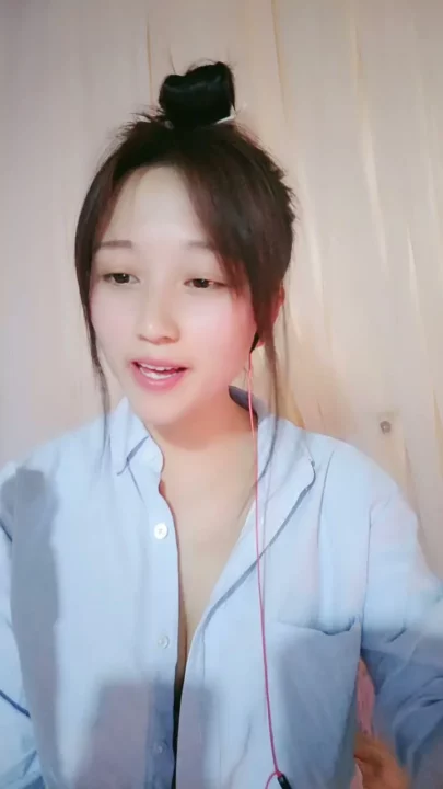 Screenshot 2 from Self-Shot Tease by Ranxi — Asian Amateur Solo in Lingerie and Topless Pose