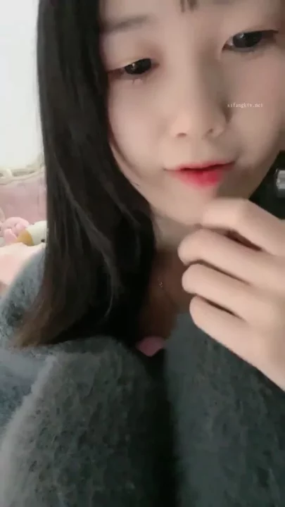 Screenshot 8 from Yuyu’s Solo Tease — Pink Lingerie & Cozy Cardigan in Bedroom Self-Shoot