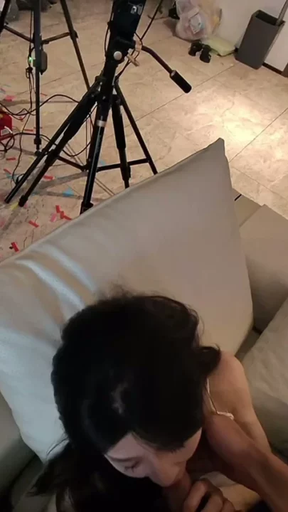 Screenshot 12 from Shanshan’s Sultry Livestream Debut — Asian Beauty Rocks Black Halter