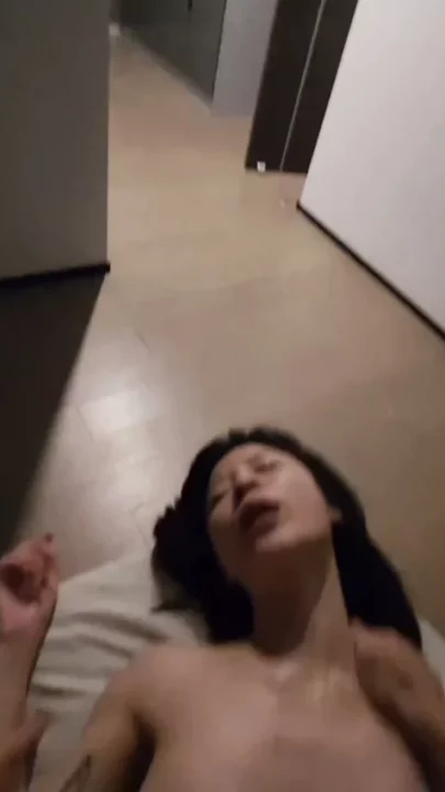 Screenshot 20 from Shanshan’s Sultry Livestream Debut — Asian Beauty Rocks Black Halter