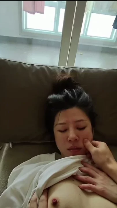 Screenshot 38 from Shanshan’s Sultry Livestream Debut — Asian Beauty Rocks Black Halter