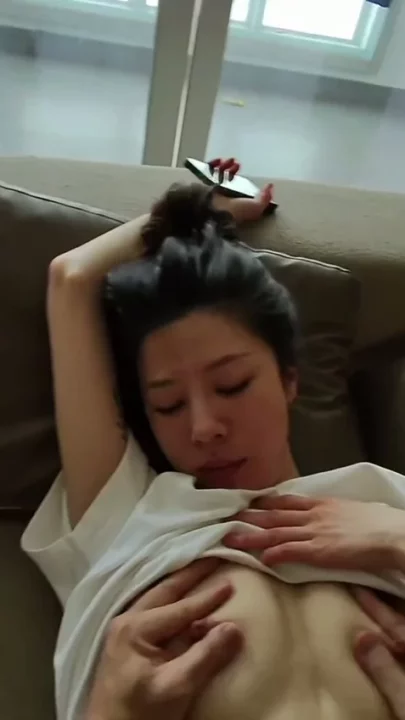 Screenshot 39 from Shanshan’s Sultry Livestream Debut — Asian Beauty Rocks Black Halter