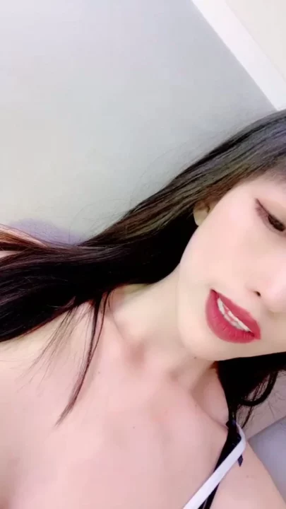 Japanese Cam Girl Teases Wet Pussy in Uncensored Livestream