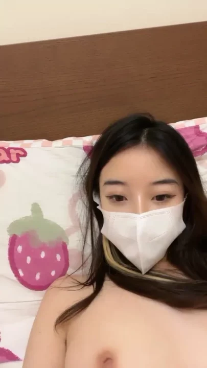 Screenshot 18 from Lu Lu’s Uncensored Face Reveal — Petite Asian Tease Fingers Herself on Livestream