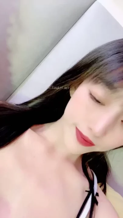 Screenshot 3 from Japanese Cam Girl Teases Wet Pussy in Uncensored Livestream