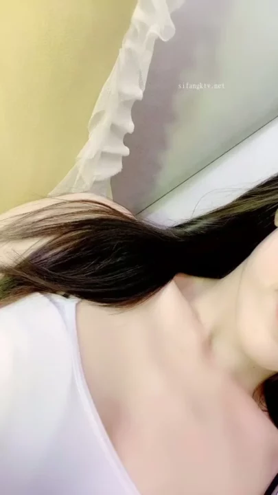 Screenshot 4 from Japanese Cam Girl Teases Wet Pussy in Uncensored Livestream