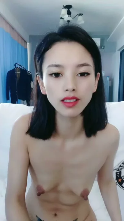 激しい顔を見せるBJ — シャンシャンのフィルターなしのソファセッションがハードに進行中 のスクリーンショット 15