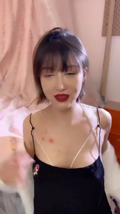 Screenshot 2 from Xinxin’s Shaved Asian Pussy — FC2 Amateur Creampie & Dildo Play POV
