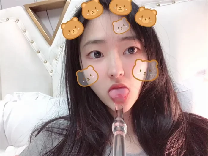 Asian Amateur POV Session — Clear Glass Dildo Play with Full Face Reveal on FC2