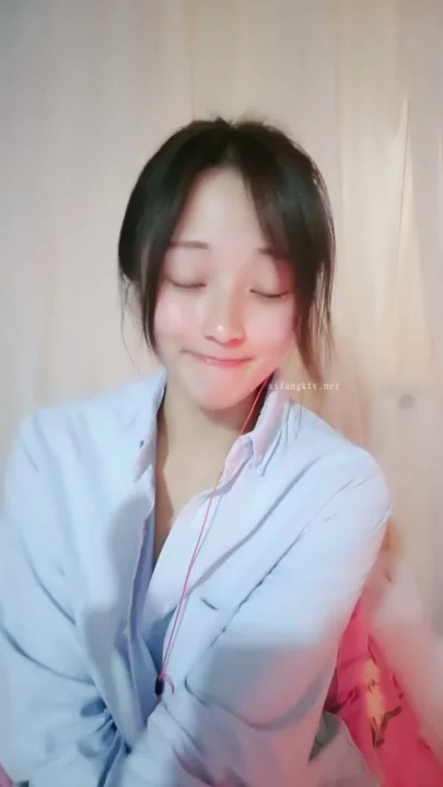 Screenshot 18 from FC2 PPV Solo Masturbation — Petite Asian Squirting with Dildo in Bedroom [FC2-PPV]