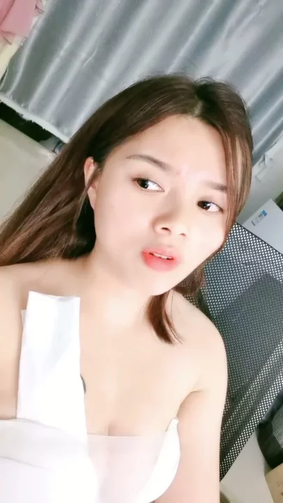 Screenshot 16 from Tingting’s Sensual FC2 Session — White Lingerie & Toy Play for Amateur Fans